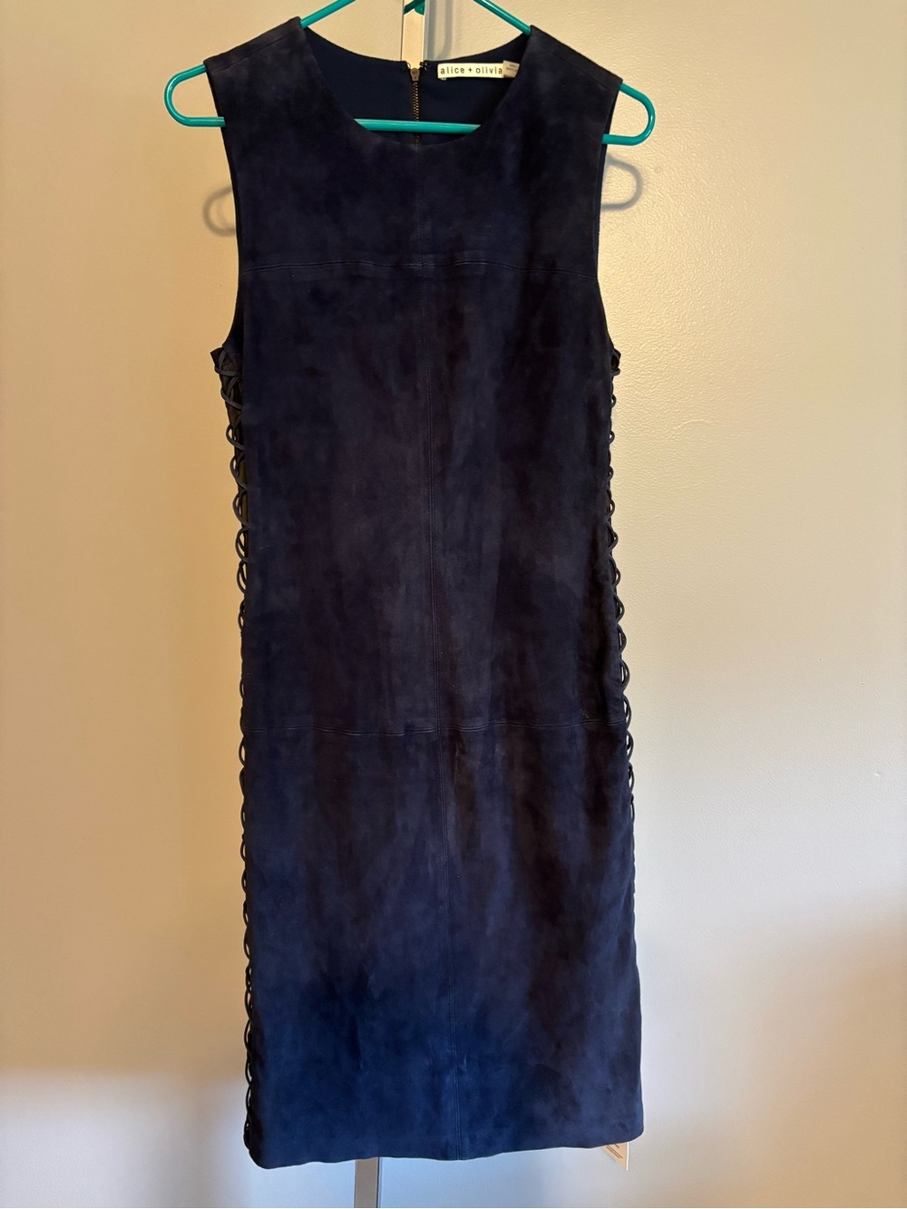 ALICE + OLIVIA LAMBS LEATHER‎ DECORATIVE SIDES SLEEVELESS 10